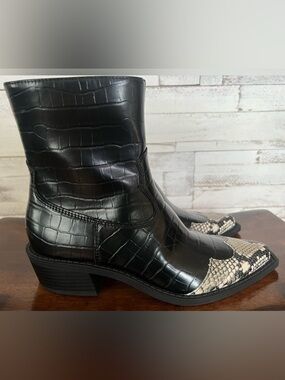 Open Edit Women KIARA WESTERN BOOTIE IN BLACK CROCO in size 6.5